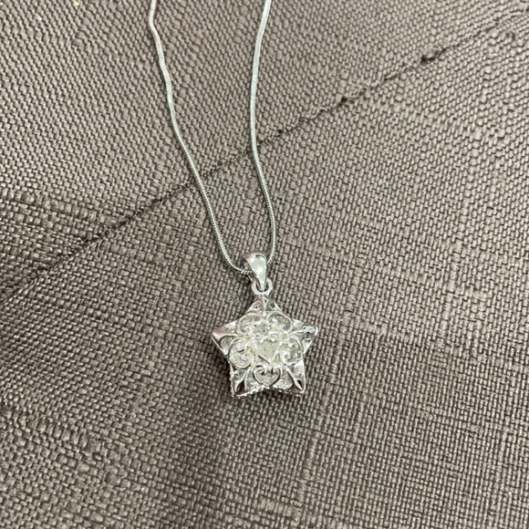 Cute star double sided necklace. - Picture 3 of 3
